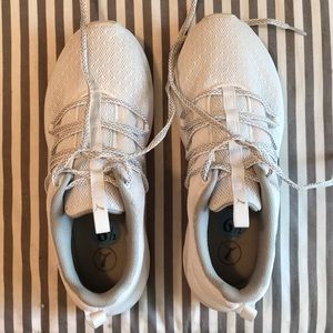 Puma soft foam athletic sneakers